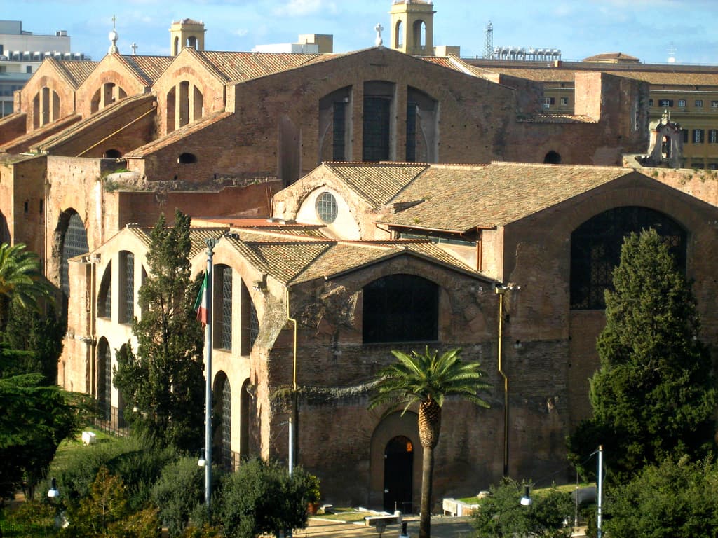 Thermes romains — Wikipédia
