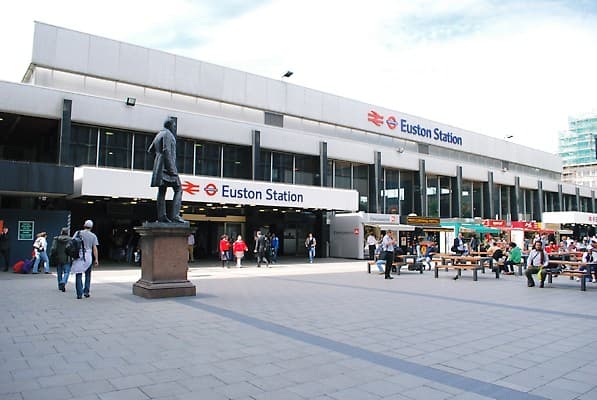Gare d'Euston — Wikipédia