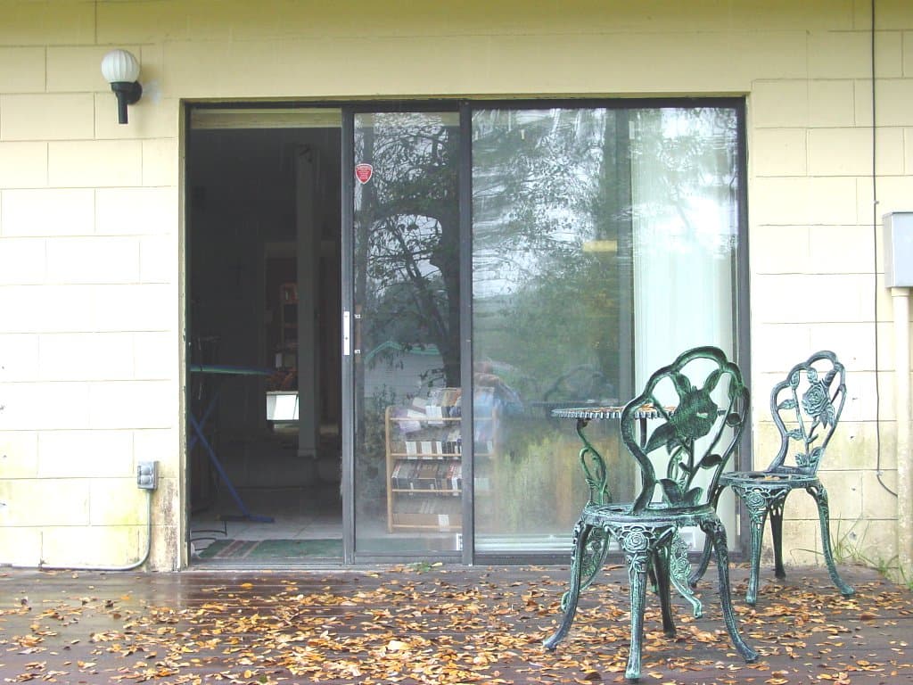 Sliding glass door - Wikipedia