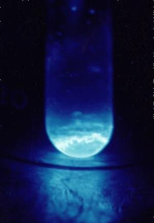 Einsteinium — Wikipédia
