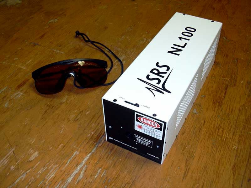 Nitrogen laser - Wikipedia