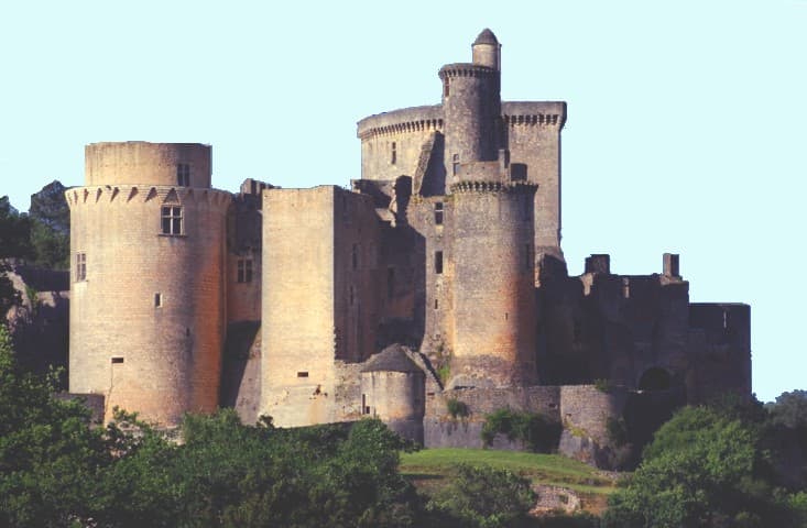 Château fort — Wikipédia