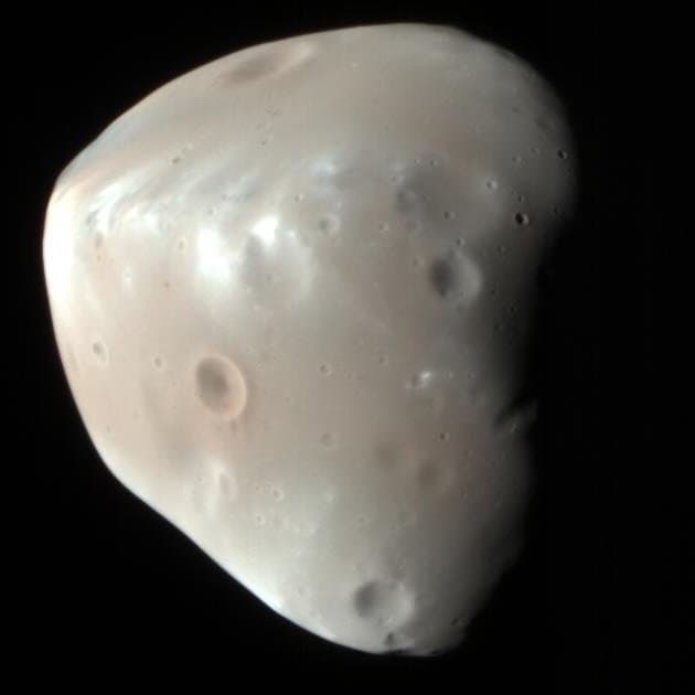 Deimos (moon) - Wikipedia