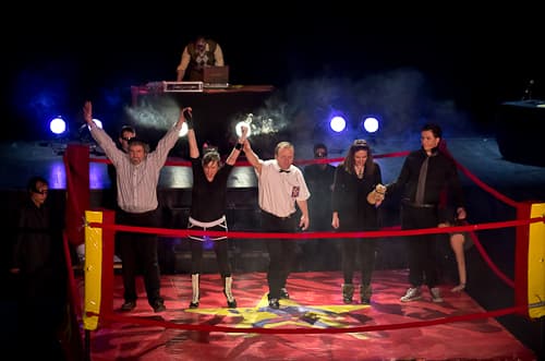 Improvisation théâtrale — Wikipédia