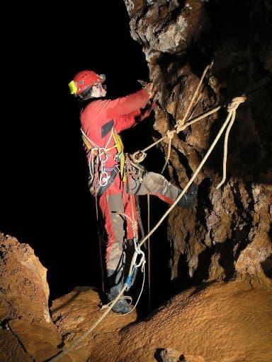 Spéléologie (techniques) — Wikipédia