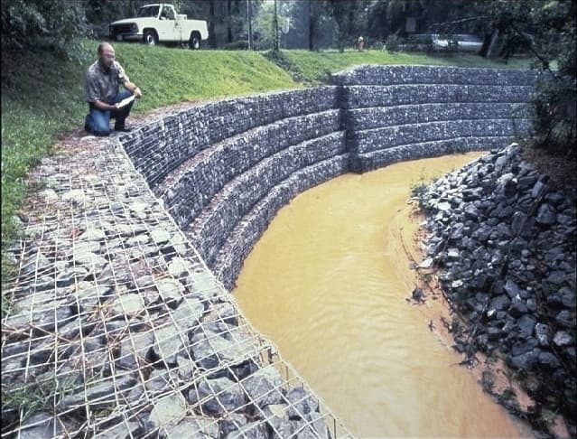 Gabion — Wikipédia