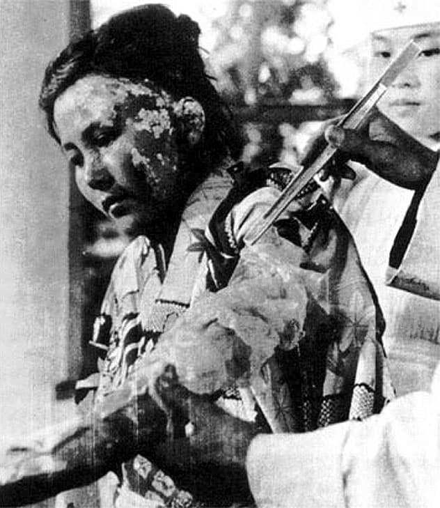 Hibakusha — Wikipédia