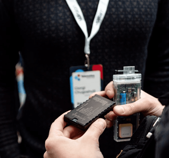 GPS tracking unit - Wikipedia