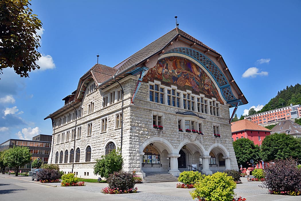 Le Locle — Wikipédia