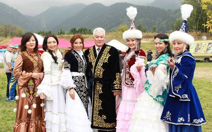Kazakhs — Wikipédia