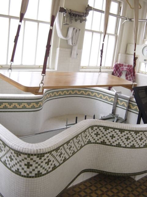 Hydrotherapy - Wikipedia