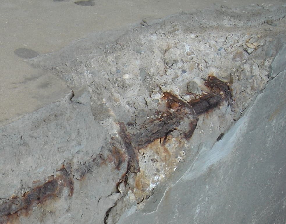 Corrosion des aciers dans le béton — Wikipédia