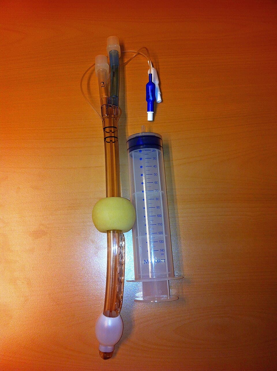 Combitube — Wikipédia