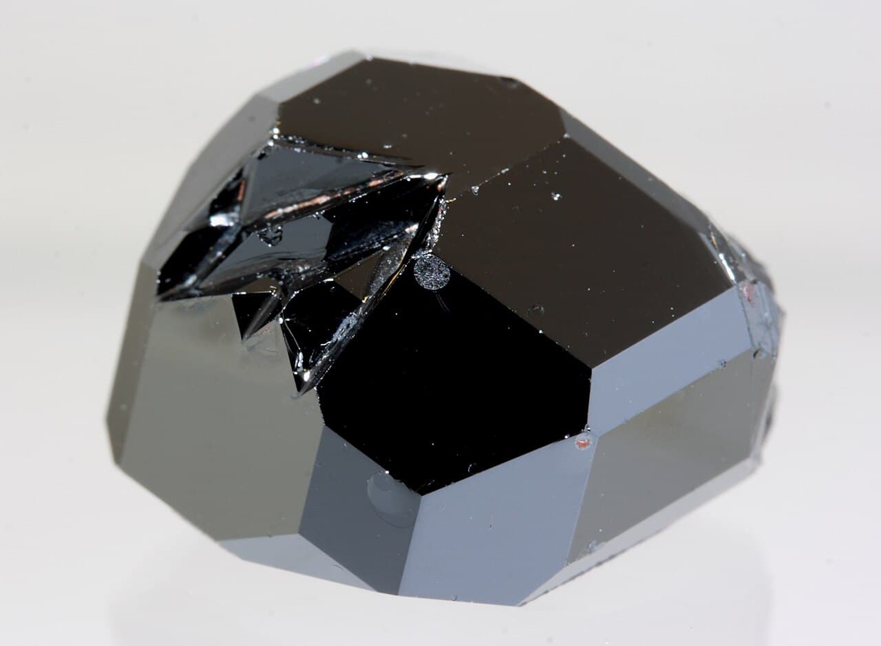 Yttrium iron garnet - Wikipedia