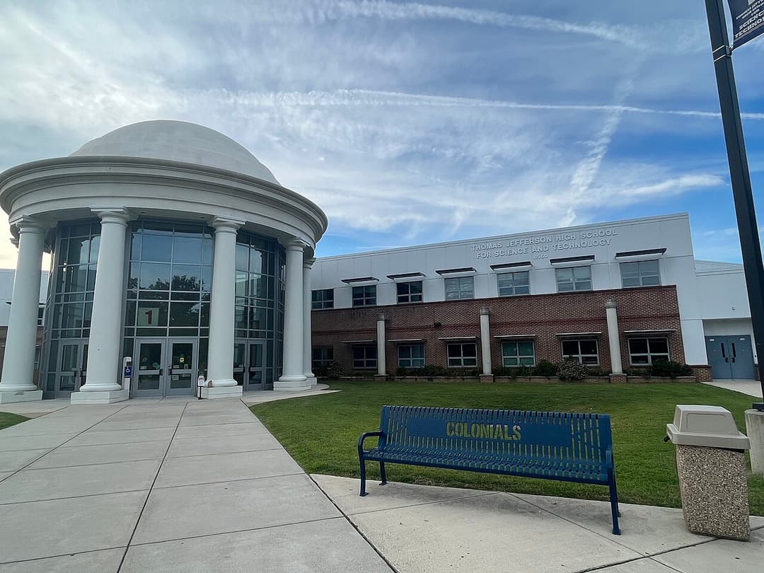 Magnet school - Wikipedia