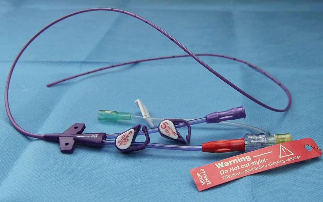 Peripherally inserted central catheter - Wikipedia