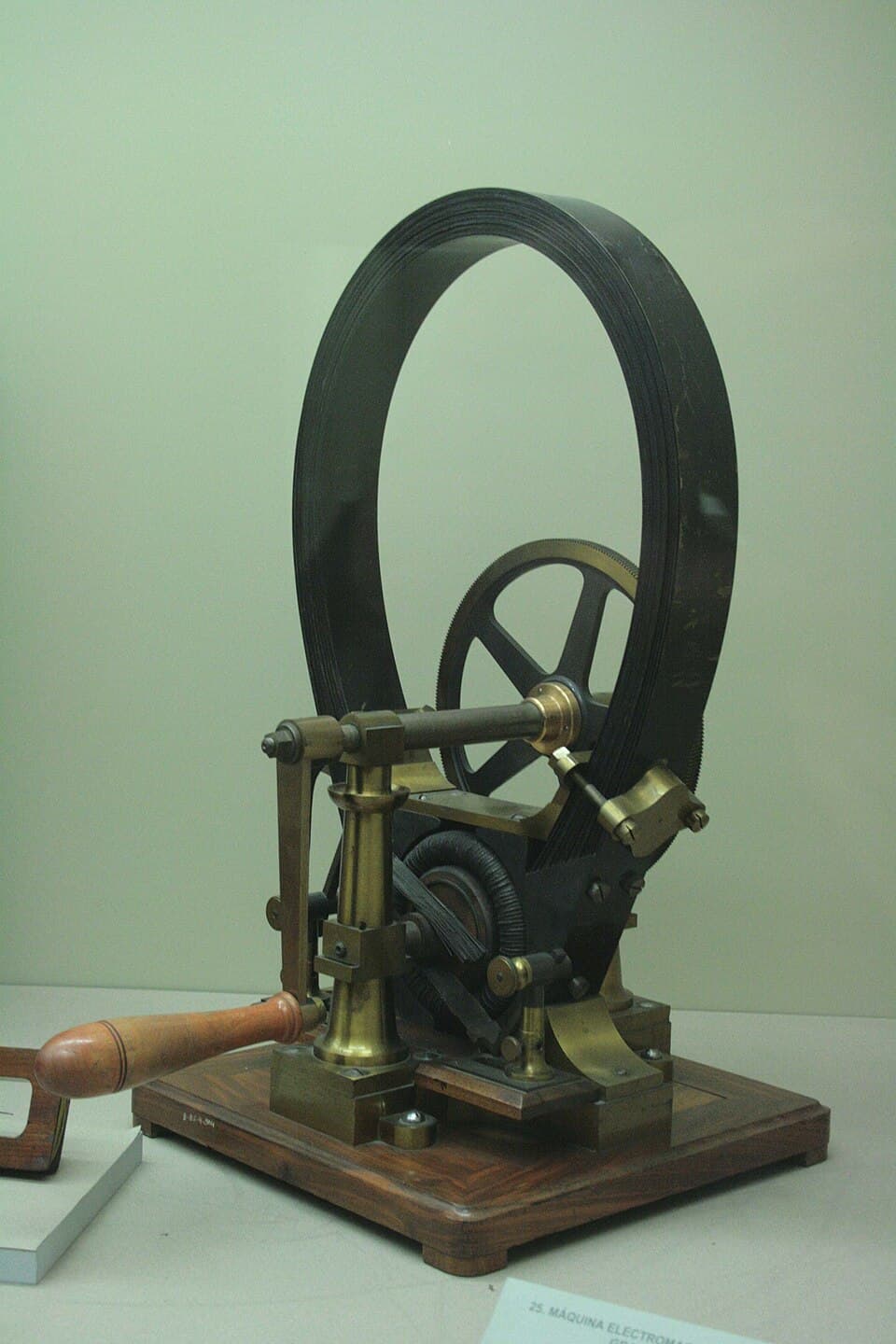 Gramme machine - Wikipedia