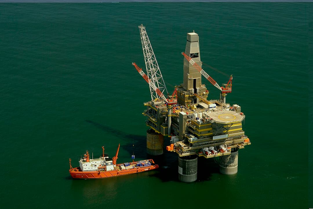 Oil platform - Wikipedia