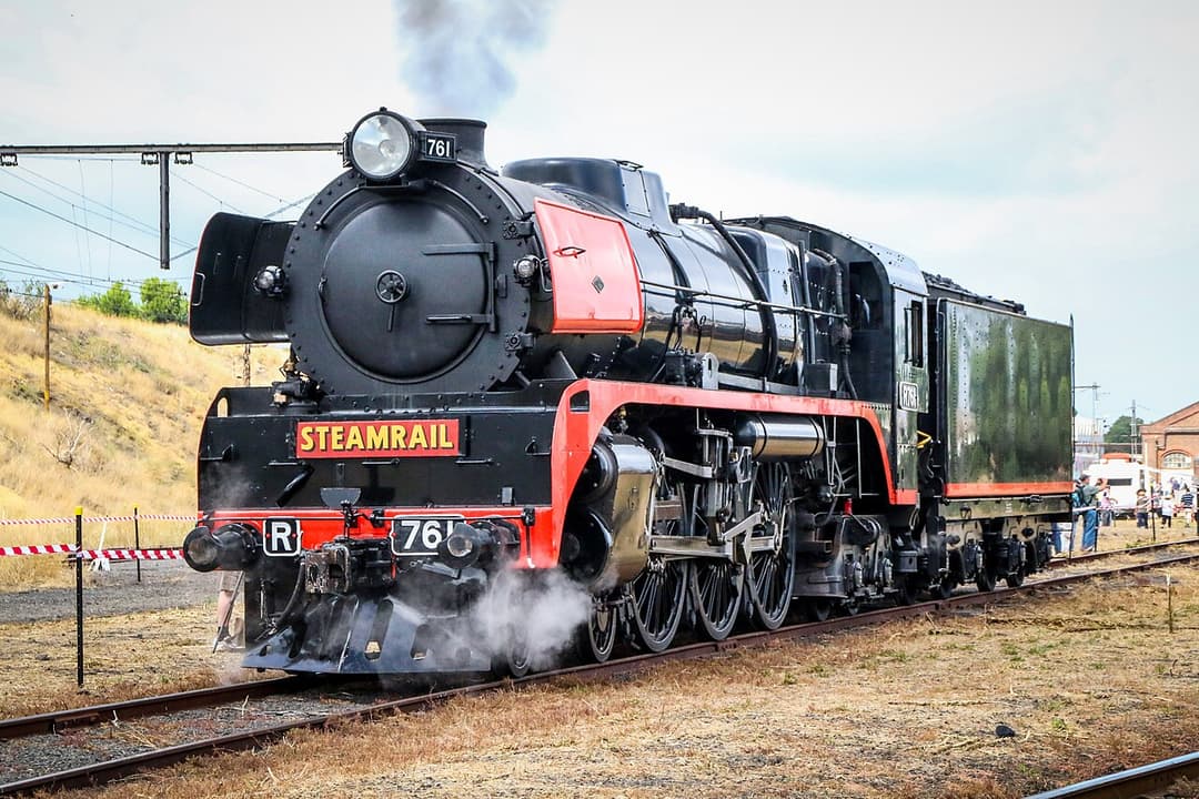Locomotive - Wikipedia